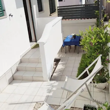 Riba Apartment *