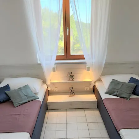 Riba Apartment *