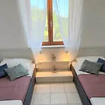 Riba Apartment *
