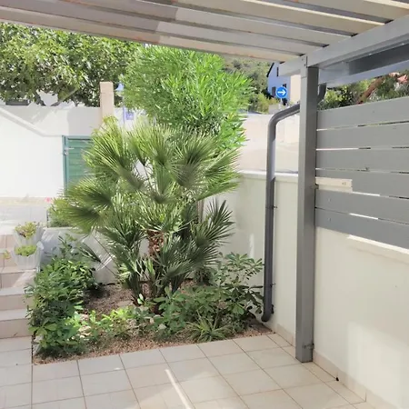 Riba Apartment Vis